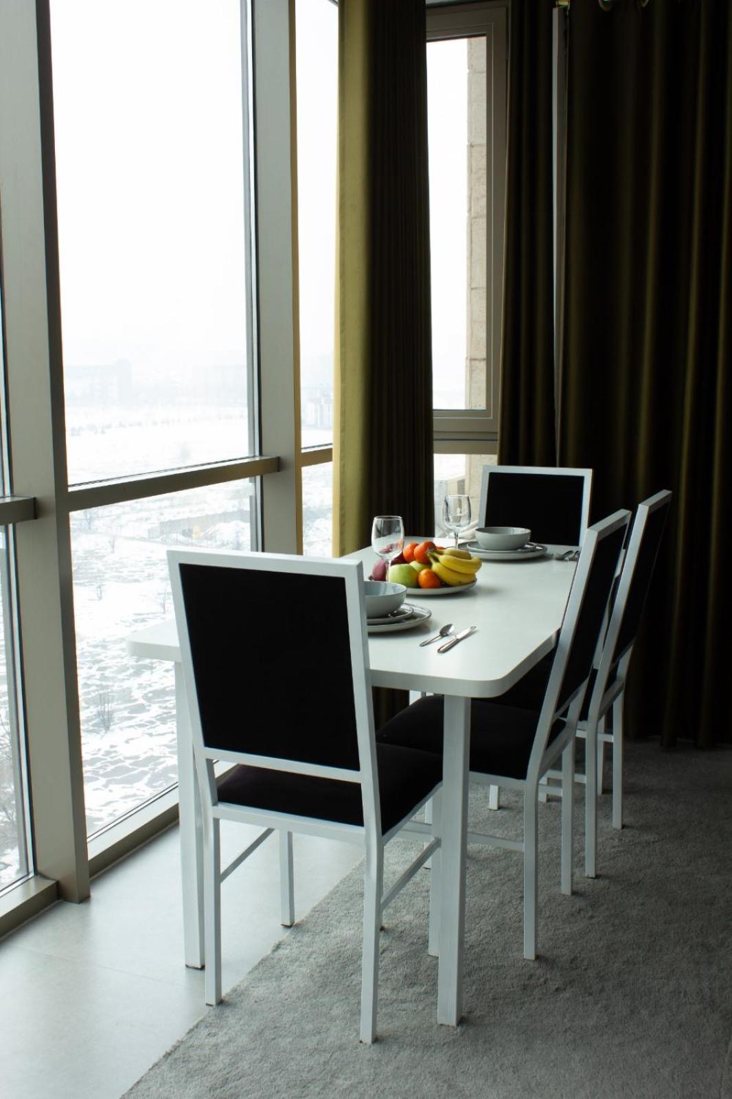 9Th And 6Th Floor Stylish Apartments With Mountainvista Μπισκέκ Εξωτερικό φωτογραφία