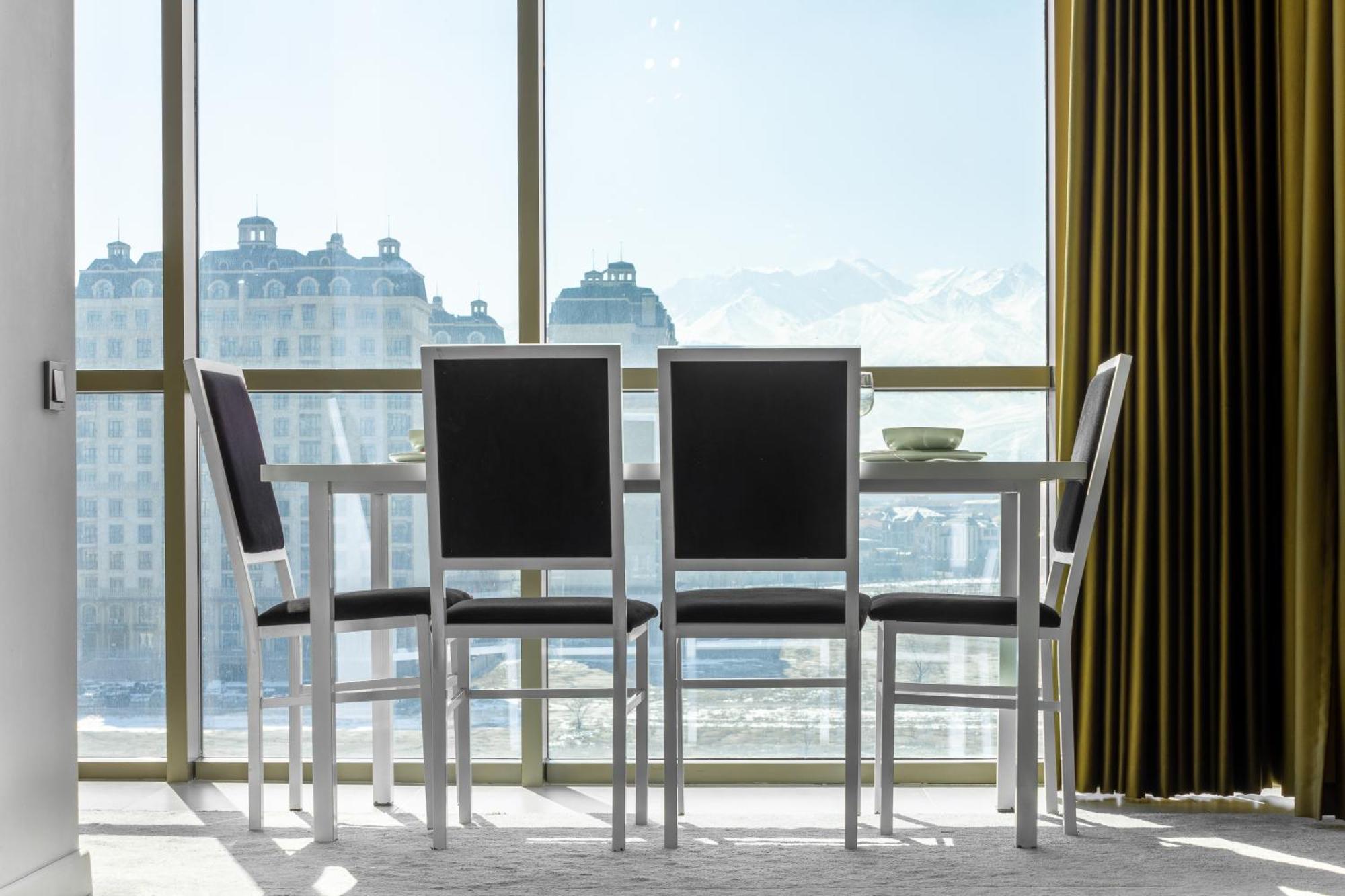 9Th And 6Th Floor Stylish Apartments With Mountainvista Μπισκέκ Εξωτερικό φωτογραφία