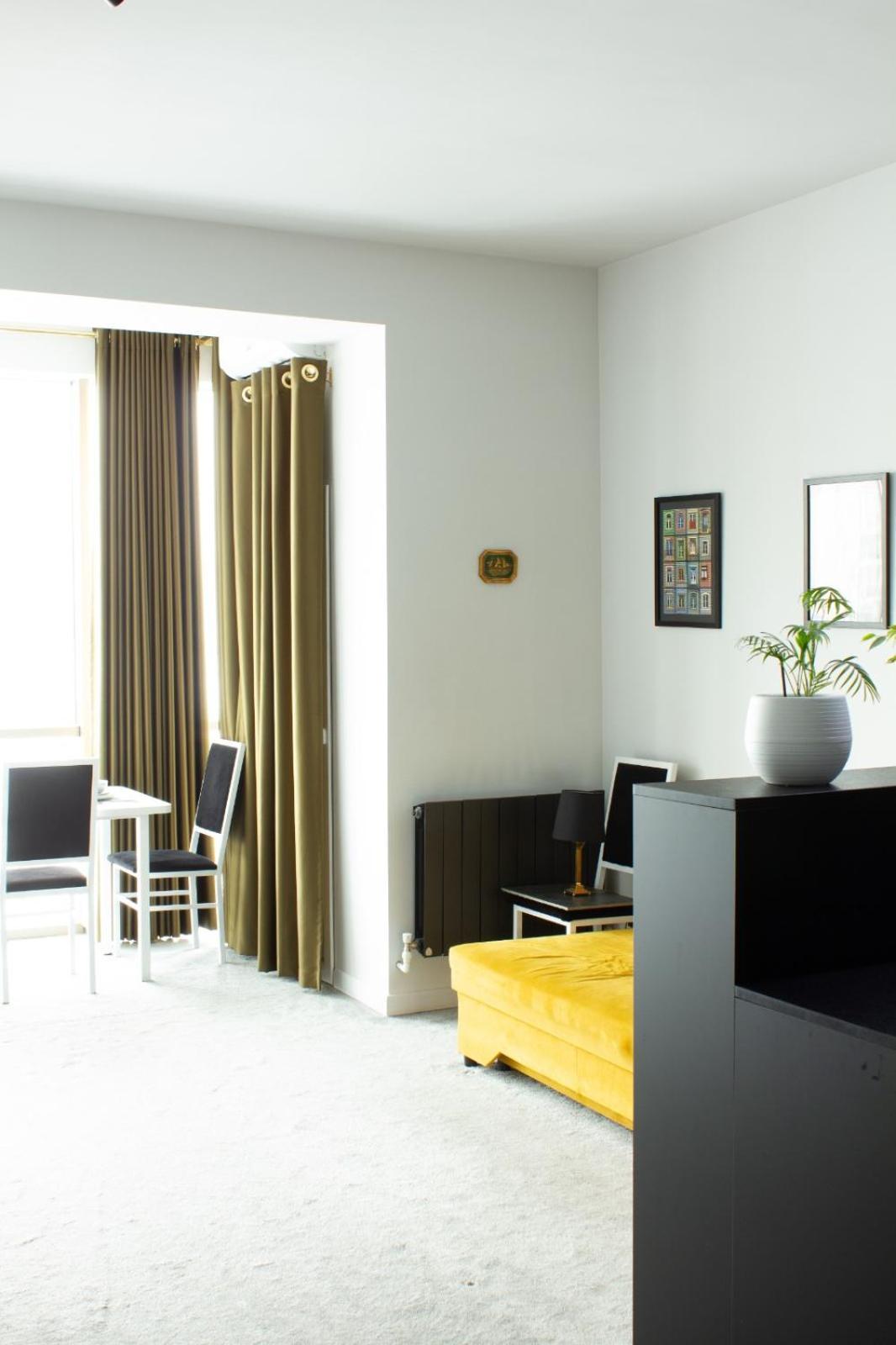 9Th And 6Th Floor Stylish Apartments With Mountainvista Μπισκέκ Εξωτερικό φωτογραφία