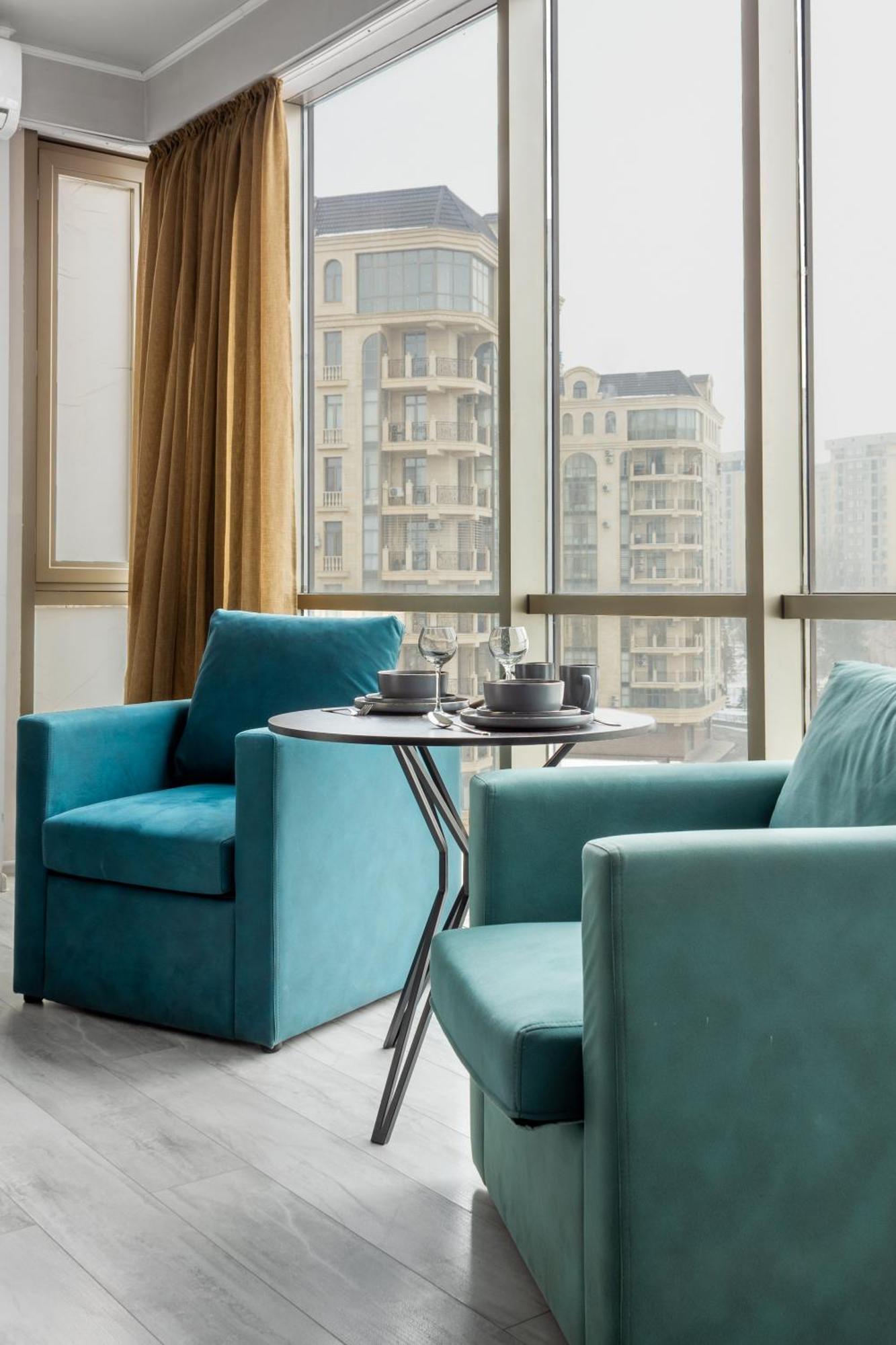 9Th And 6Th Floor Stylish Apartments With Mountainvista Μπισκέκ Εξωτερικό φωτογραφία